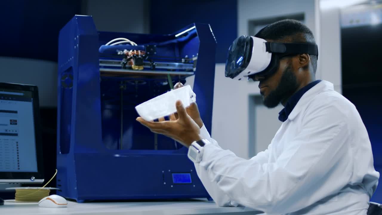 Free Stock Video Scientist Working With Vr Glasses And D Printer Live Wallpaper - Free Download