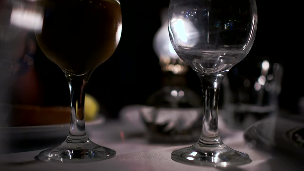 Video Stock Pouring Two Glasses Of Wine Live Wallpaper Free - Free Download
