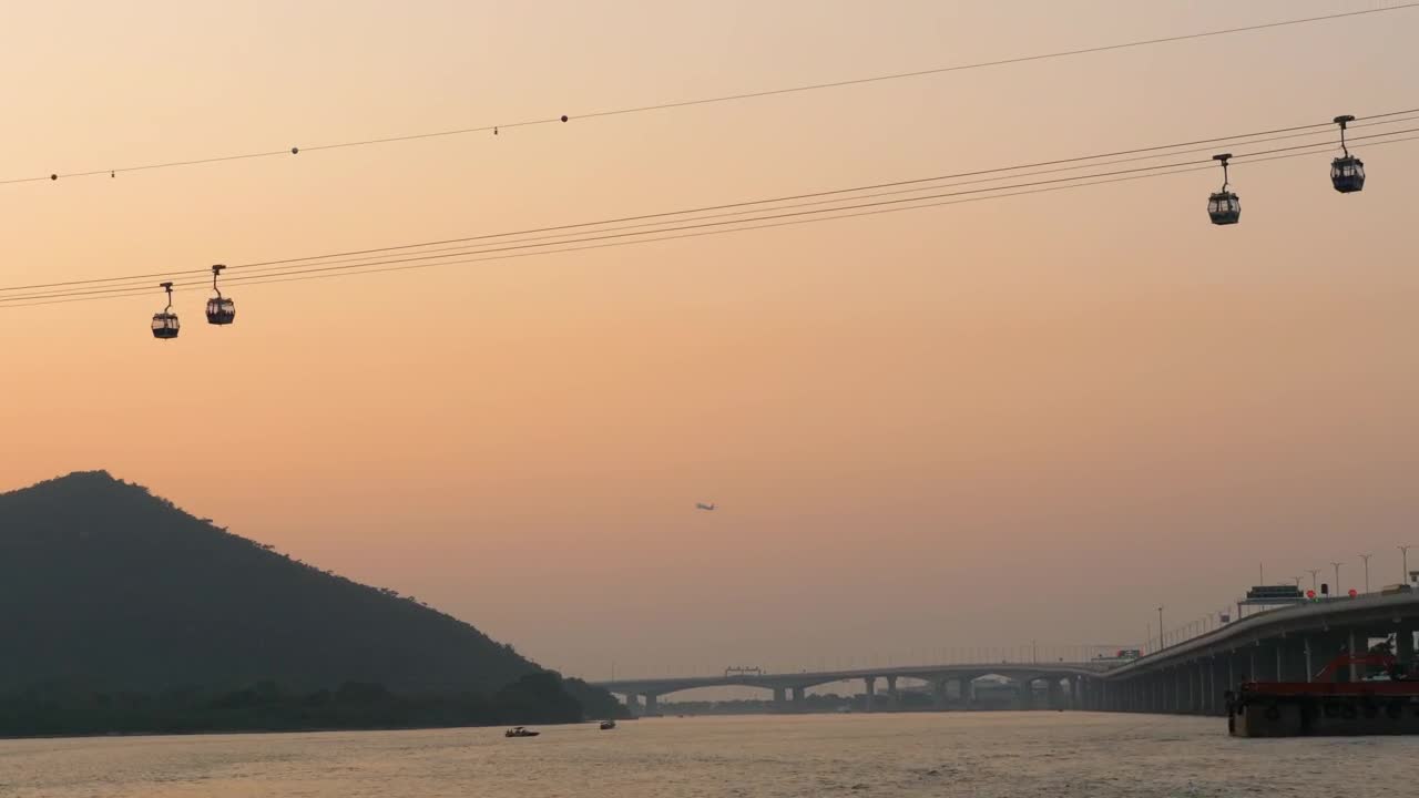 Video Stock Cable Cars Move In The Horizon Live Wallpaper For PC - Free Download