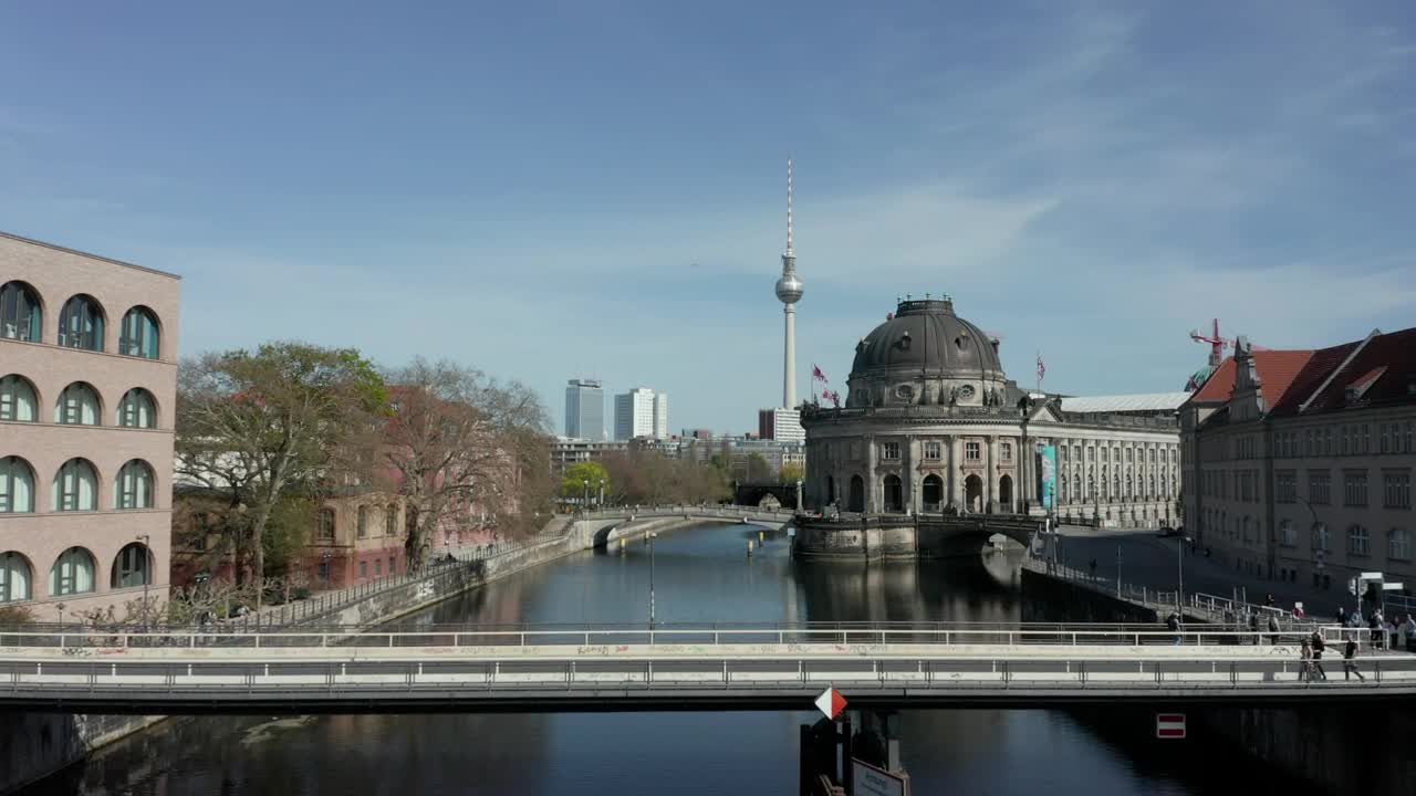 Stock Video Flying Low Over The River That Runs Through Berlin Live Wallpaper For PC - Free Download