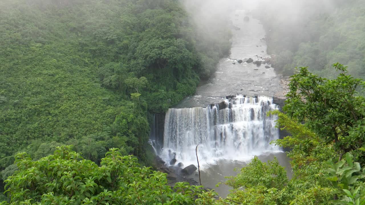 Stock Footage Waterfall In The Middle Of The Jungle In Africa Live Wallpaper - Free Download