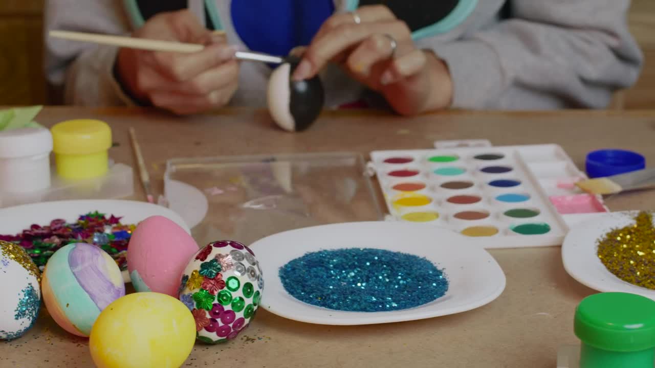 Stock Video Painting Decorations For Easter Live Wallpaper - Free Download