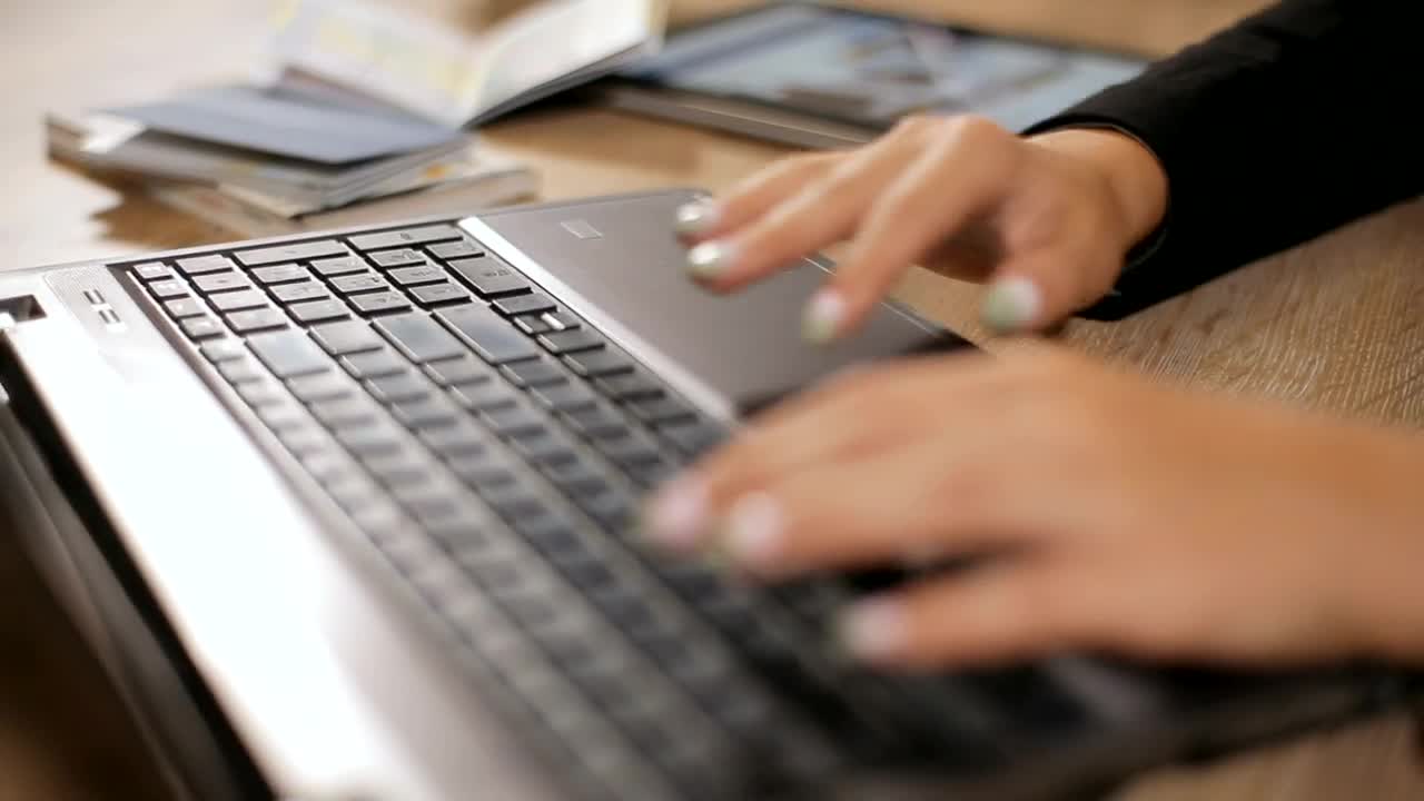 Video Stock Professional Hands Type On Laptop Keyboard Live Wallpaper Free - Free Download