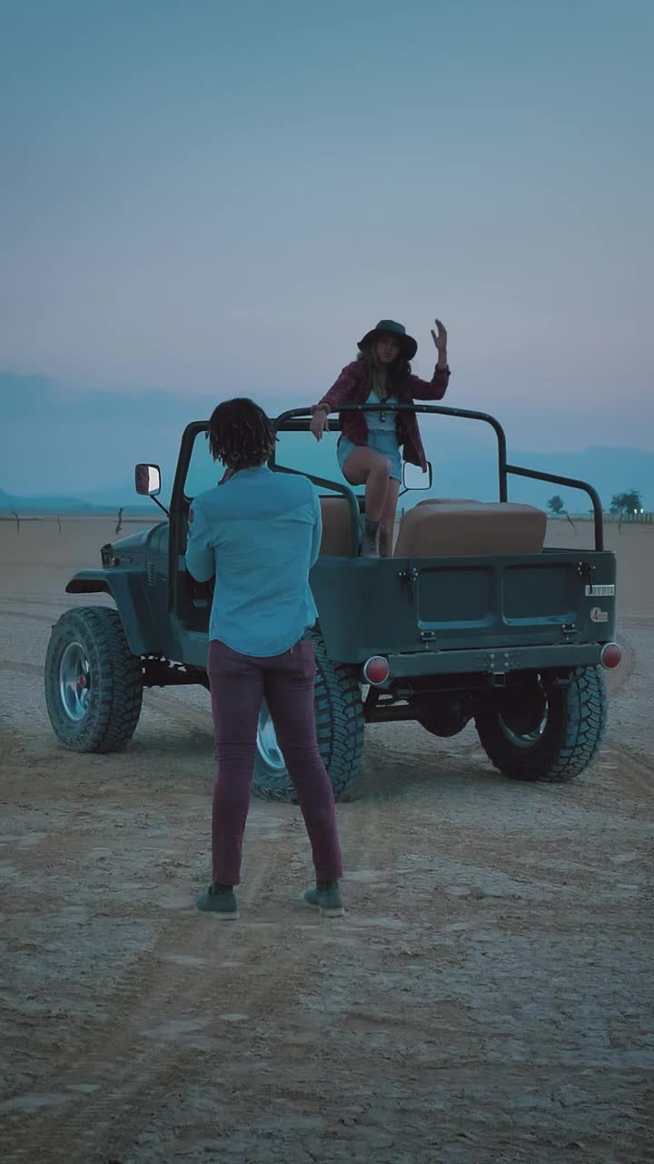 Stock Video Friends Having Fun During A Road Trip Stop Live Wallpaper For PC - Free Download