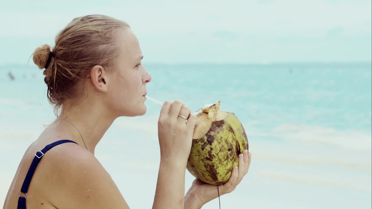 Stock Video Drinking From A Coconut Live Wallpaper For PC - Free Download