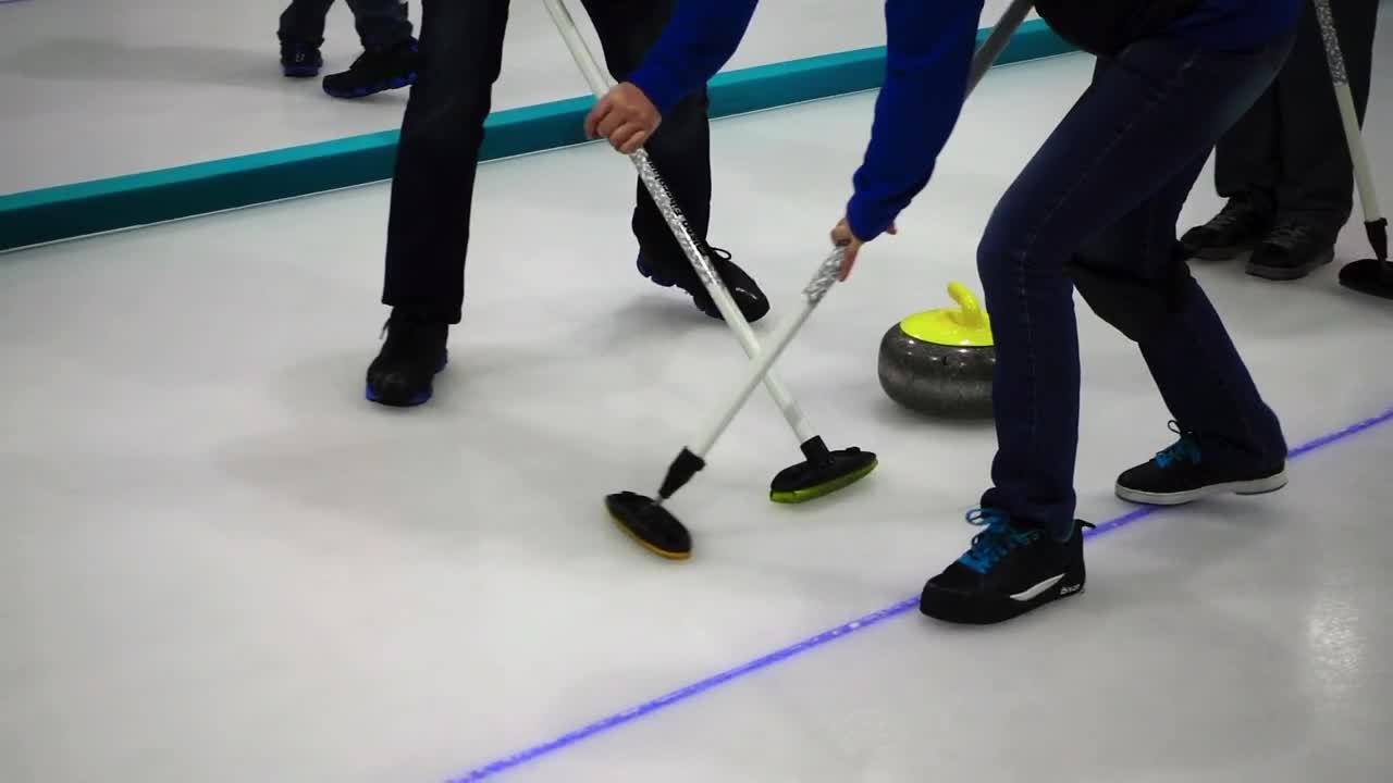 Stock Video Curling Stone Players Sweeping Live Wallpaper For PC - Free Download