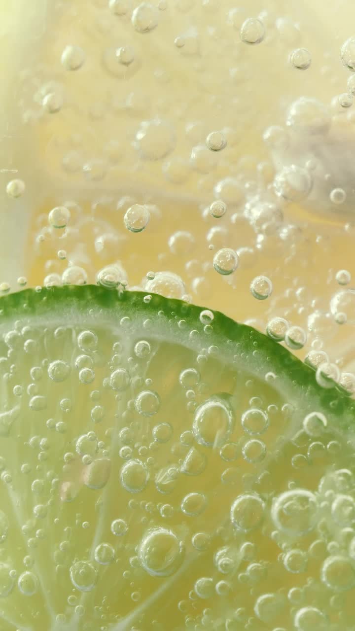 Stock Video Lemon Cut In Half Dipped In Soda Animated Wallpaper - Free Download
