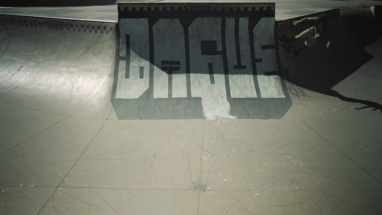 Free Video Stock Skater Doing Skate Tricks On A Half Pipe Track Live Wallpaper - Free Download