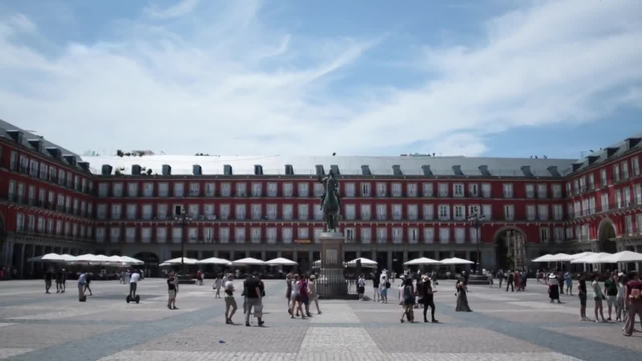Video Stock Public Square With Pedestrians Tourist Public Plaza Live Wallpaper Free - Free Download