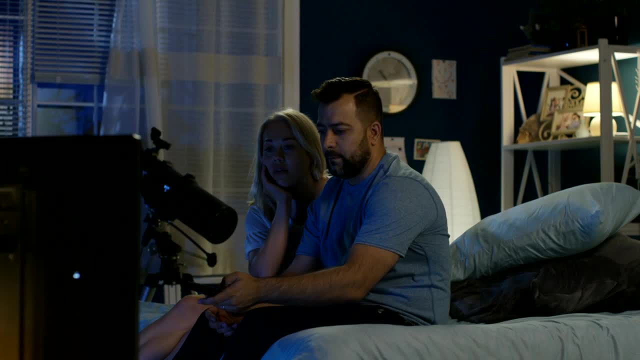 Stock Video Couple Watching A Horror Movie At Night Live Wallpaper For PC - Free Download