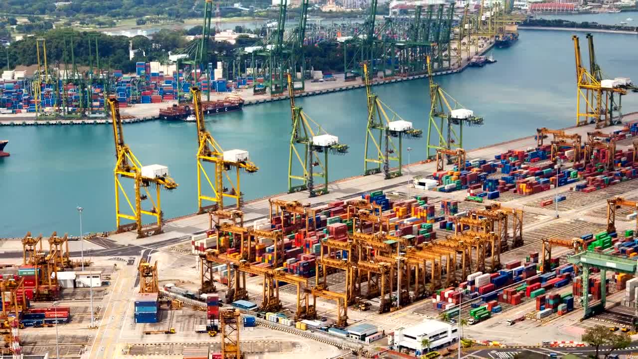 Video Stock Port Of Singapore With Ships Cranes And Containers Live Wallpaper Free - Free Download