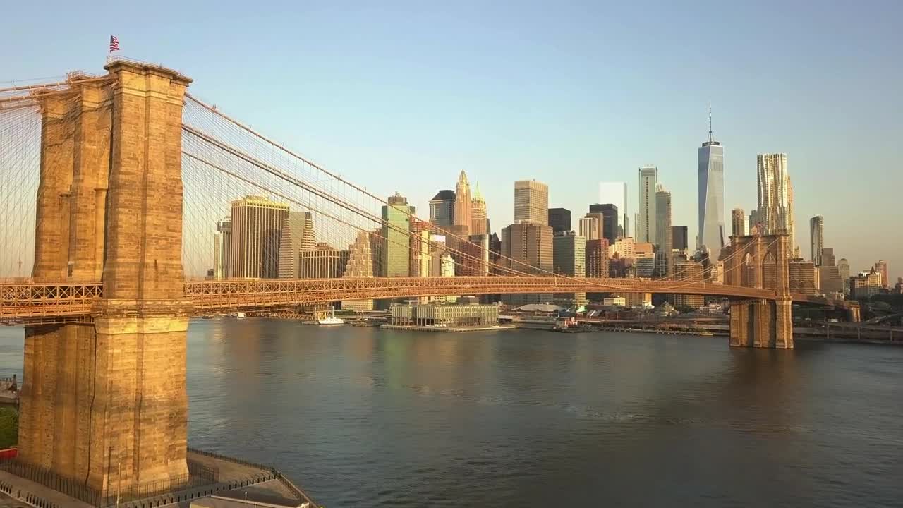 Stock Video Flying Toward The Brooklyn Bridge In New York Live Wallpaper For PC - Free Download