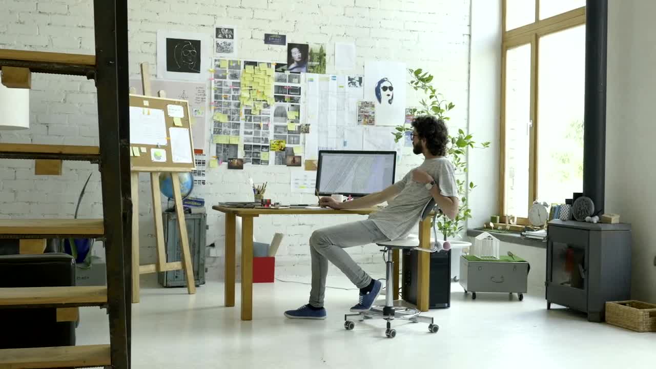 Stock Video Creative On The Studio Live Wallpaper For PC - Free Download