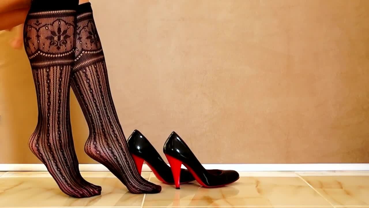 Free Stock Video Woman Putting On A Pair Of High Heels Live Wallpaper - Free Download