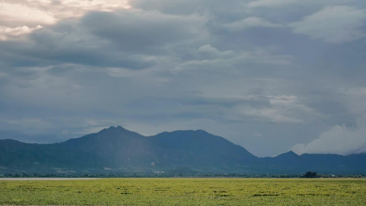 Stock Video Panorama Of A Large Natural Plain On A Sunny Afternoon LargeLive Wallpaper - Free Download