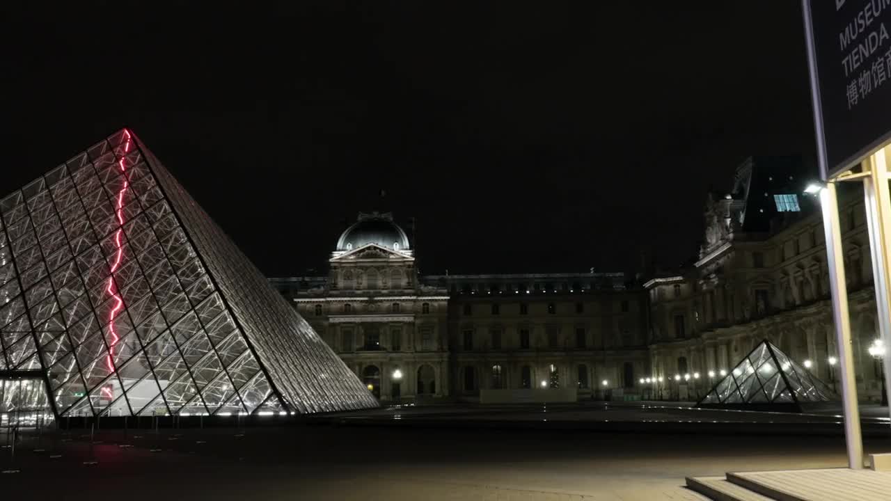 Free Video Stock the louvre at night Live Wallpaper - Free Download