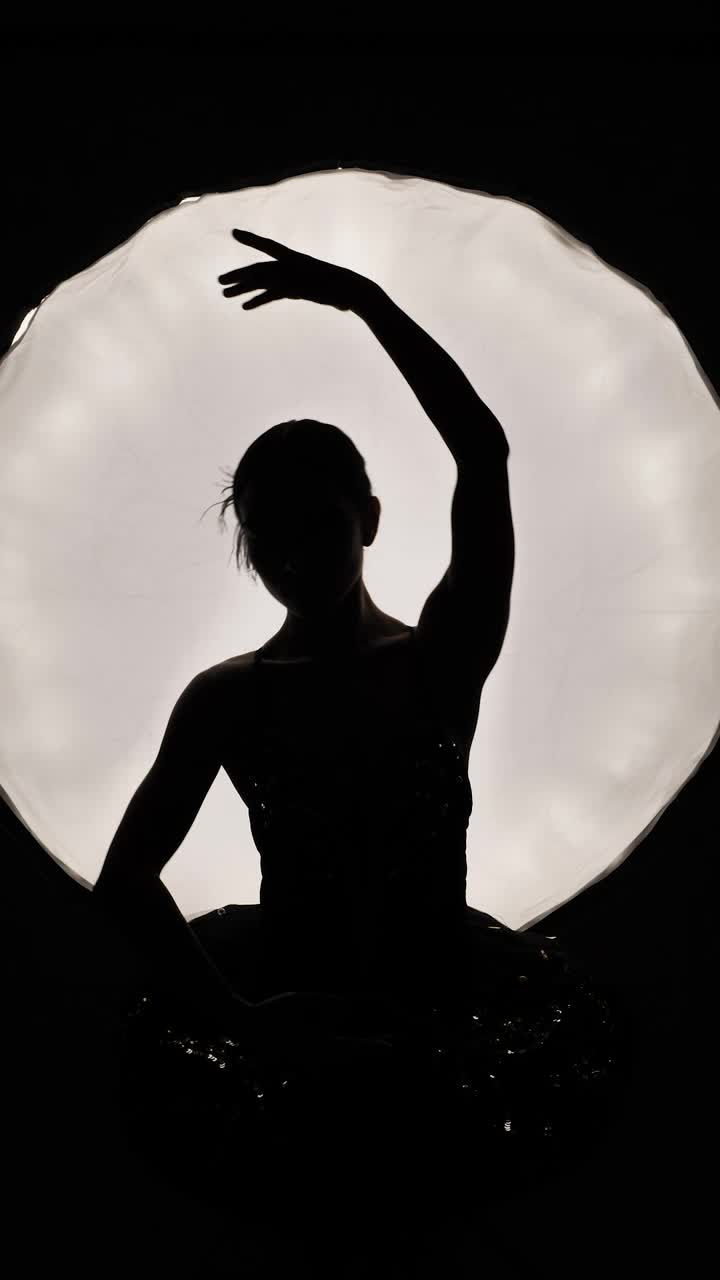 Free Stock Video Silhouette Of Young Ballerina Dancing In Tutu Live Wallpaper - Free Download