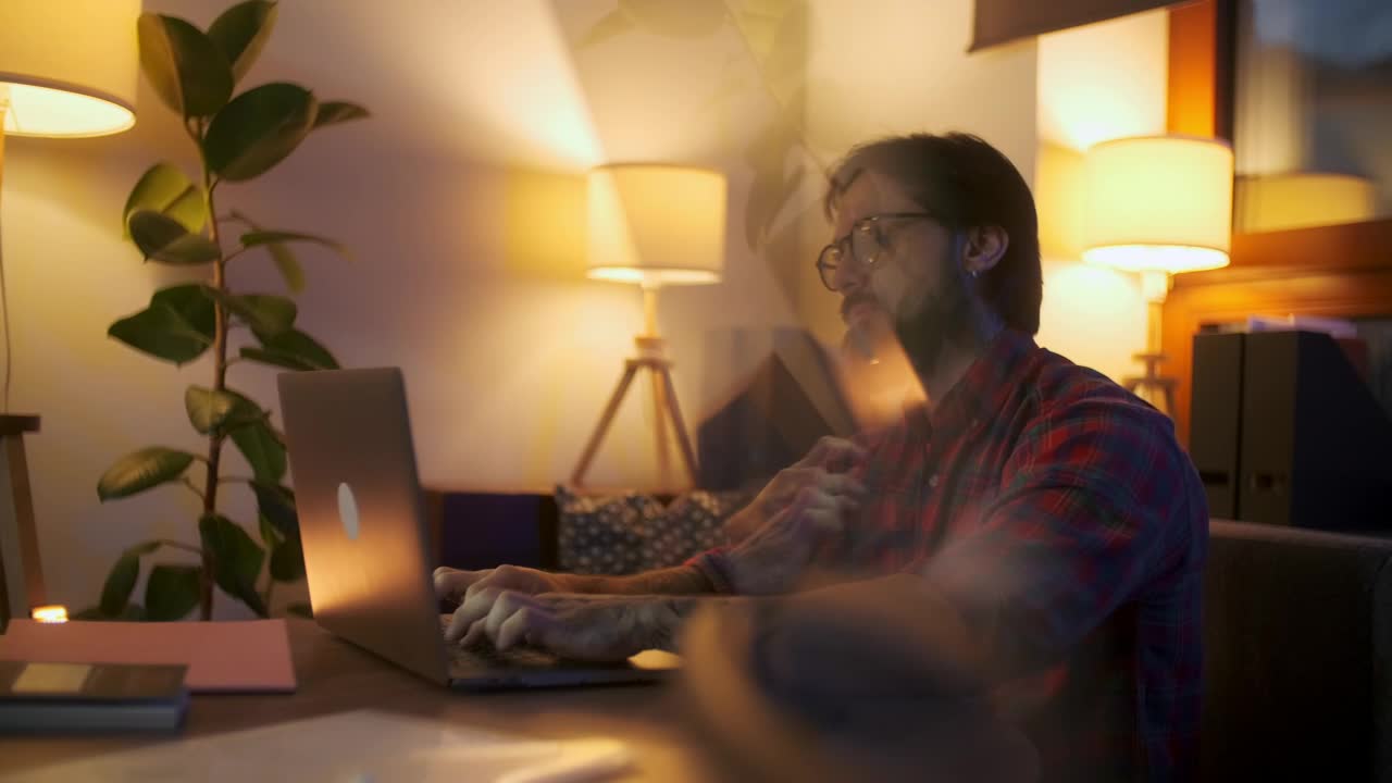 Video Stock Programmer Wfh In His Living Room Live Wallpaper Free - Free Download