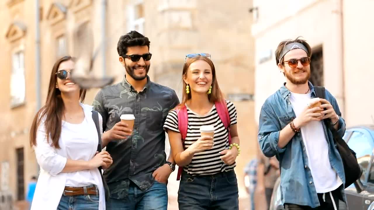 Stock Video Friends Enjoy Holiday Walk Around City Live Wallpaper For PC - Free Download