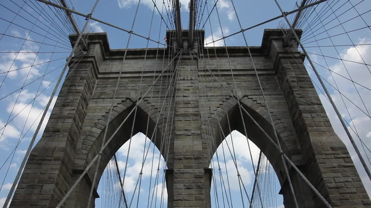 Video Stock Clouds Moving Slowly Above The Brooklyn Bridge Live Wallpaper For PC - Free Download