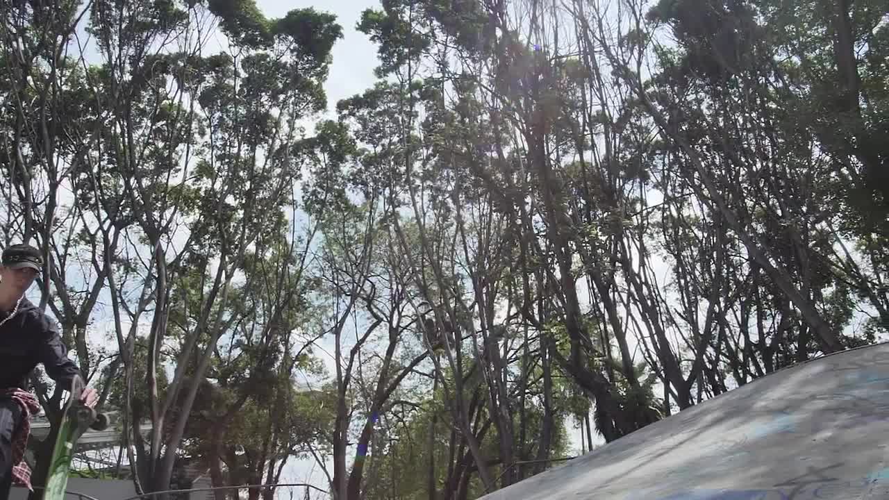 Free Stock Video Young Skateboarder Getting On The Skateboard With A Pirouette Live Wallpaper - Free Download