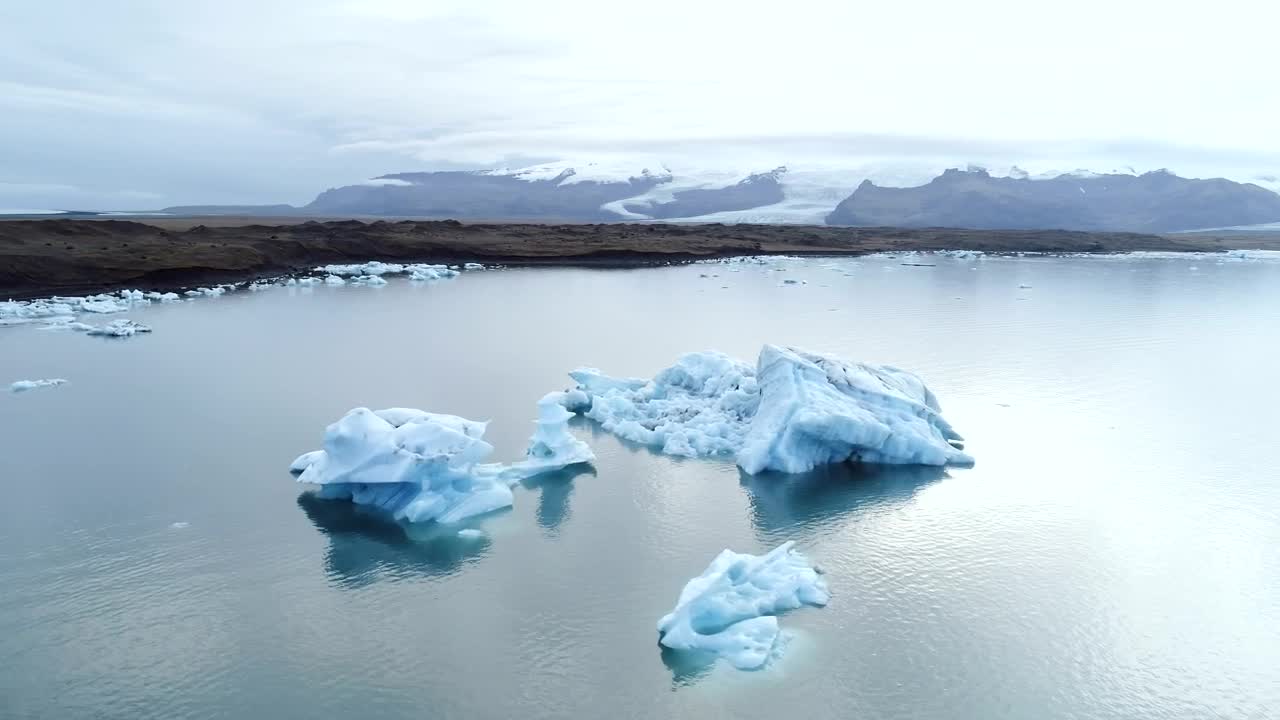 Stock Video Iceberg Floating In The Ocean Near The Coast Animated Wallpaper - Free Download