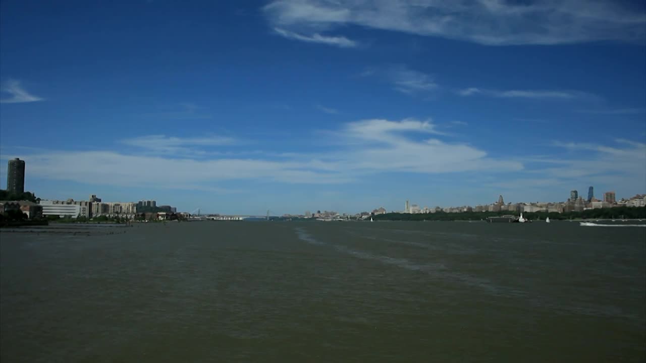 Stock Video Dirty Waters Off New York Live Wallpaper For PC - Free Download