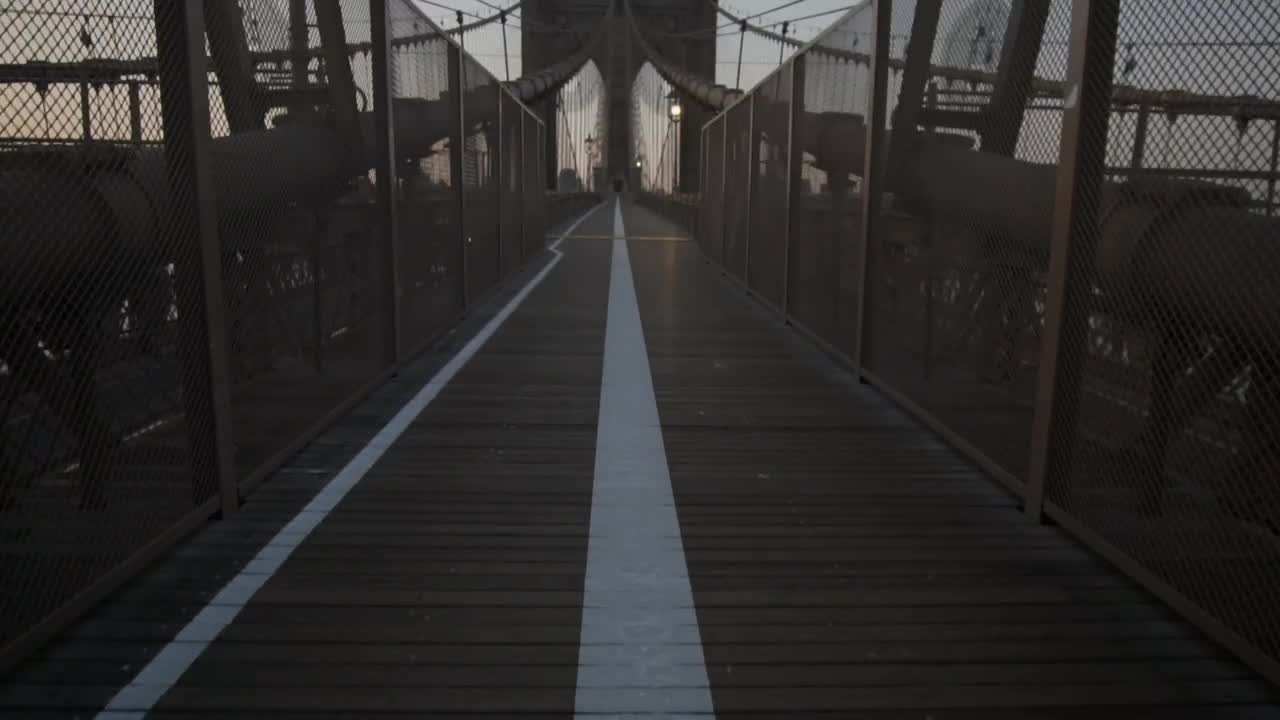 Stock Video Crossing The Empty Brooklyn Bridge Live Wallpaper For PC - Free Download