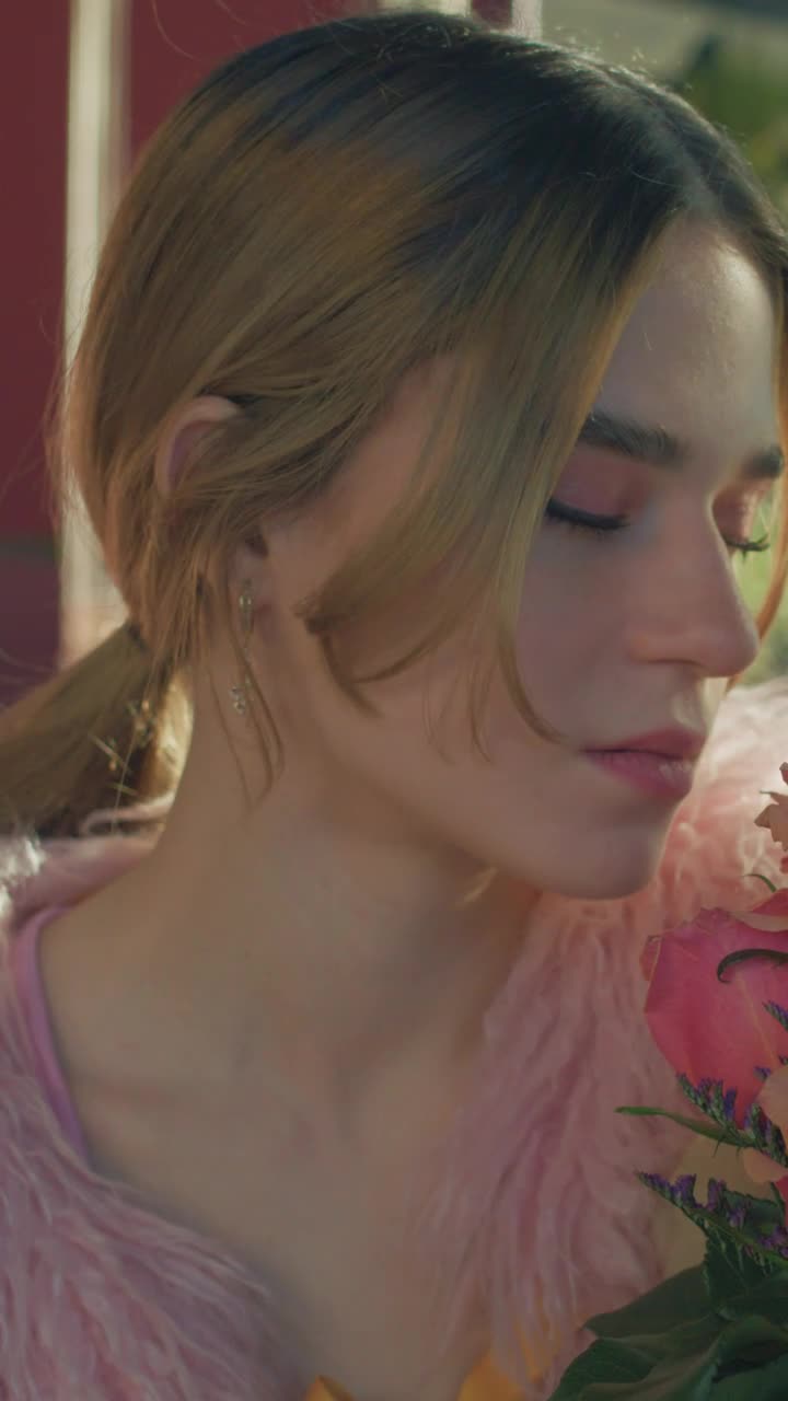 Video Stock Portrait Of A Girl Smelling Flowers Live Wallpaper Free - Free Download