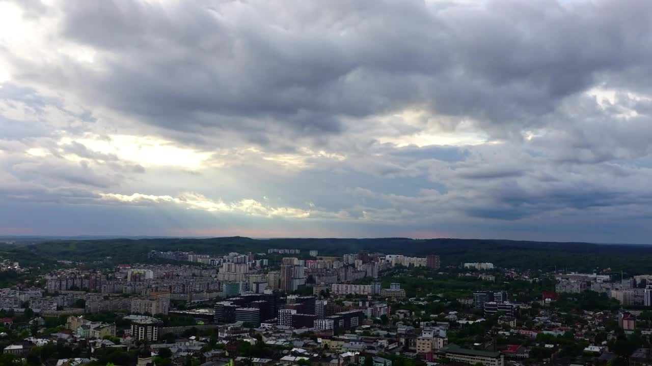 Free Stock Video Zooming Across A Small City Skyline Live Wallpaper - Free Download