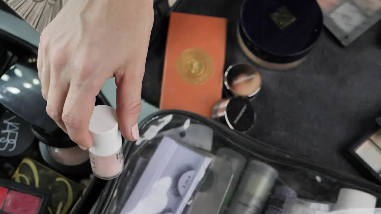 Free Stock Video Woman Taking A Small Jar With Makeup Live Wallpaper - Free Download