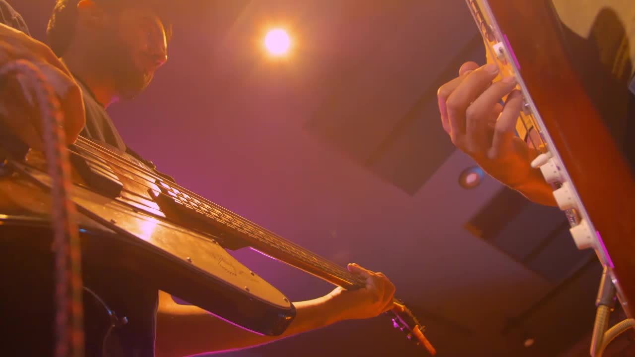 Stock Video Musicians Playing Guitars Live Wallpaper - Free Download