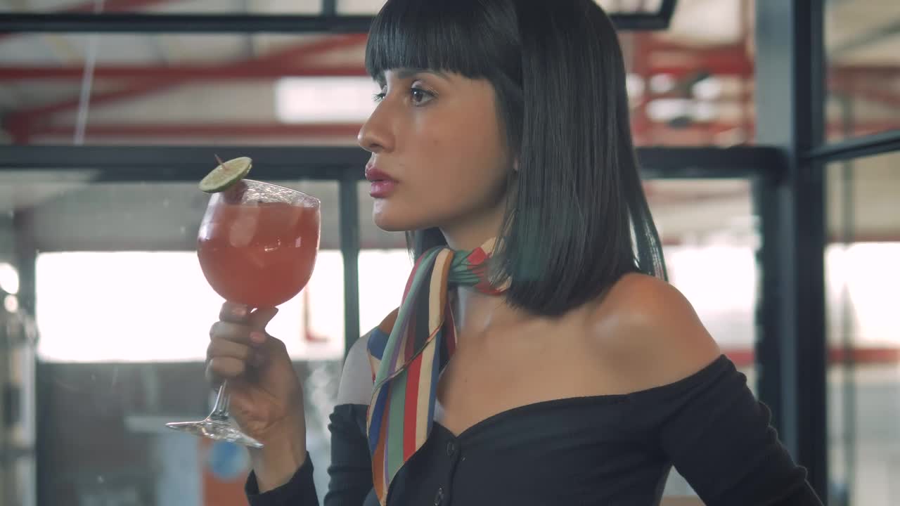 Free Stock Video Woman Drinking A Cocktail Live Wallpaper - Free Download