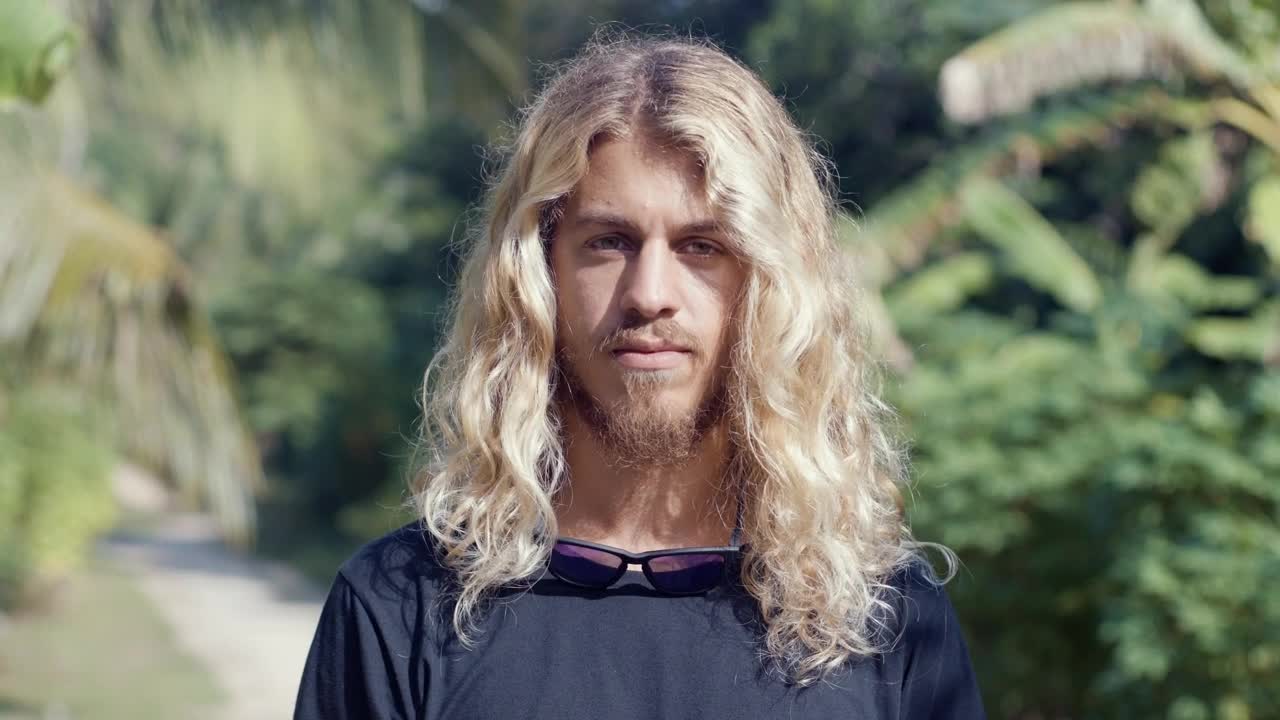 Video Stock Portrait Of Blond Surfer With Long Hair Live Wallpaper Free - Free Download