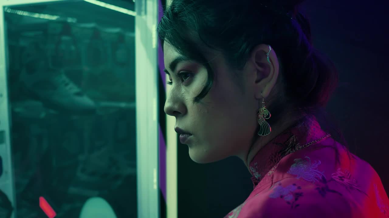 Stock Video Face Of A Woman In Kimono In An Arcade Live Wallpaper For PC - Free Download