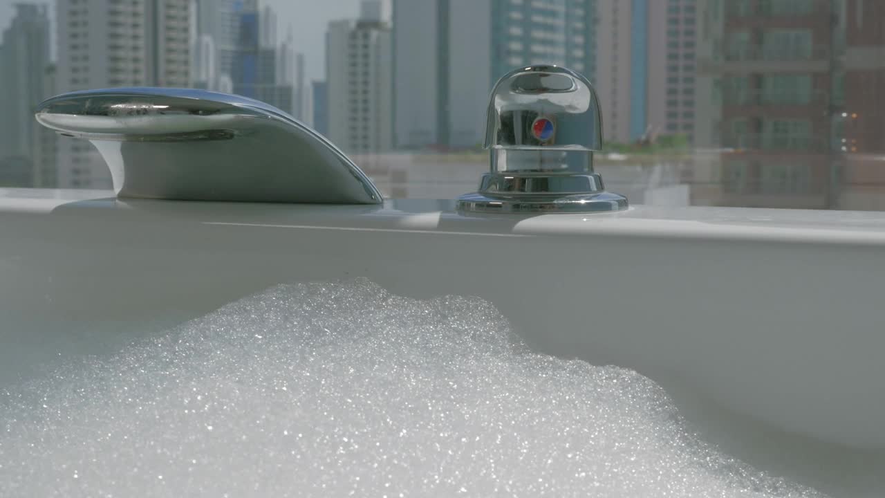 Free Stock Video Running A Hot Bubble Bath Live Wallpaper - Free Download