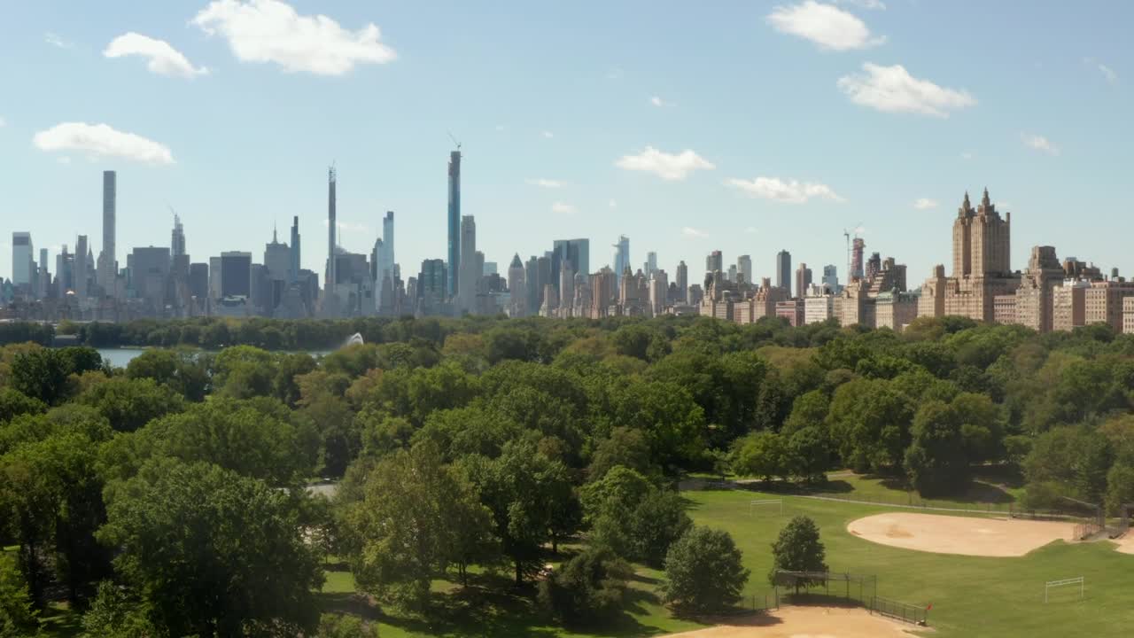 Video Stock Central Park With Buildings On The Skyline Live Wallpaper For PC - Free Download