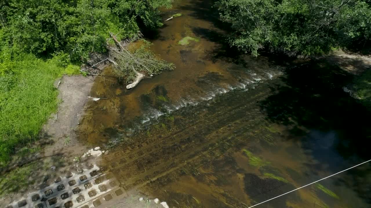Stock Video Jeep Car Crossing The River In The Wilderness Animated Wallpaper - Free Download