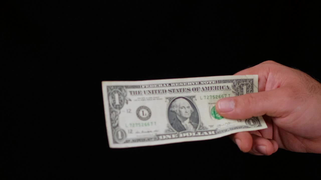 Stock Video Hands Of People During A Money Transaction Animated Wallpaper - Free Download