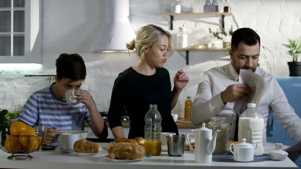 Stock Video Family Having Breakfast In The Morning Live Wallpaper For PC - Free Download