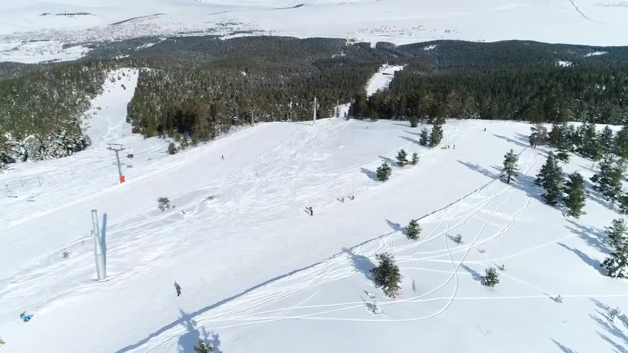Free Video Stock Snowboarding In The Day Live Wallpaper - Free Download