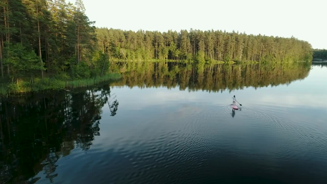 Free Stock Video Woman Wandering In Nature On A Paddleboard Live Wallpaper - Free Download