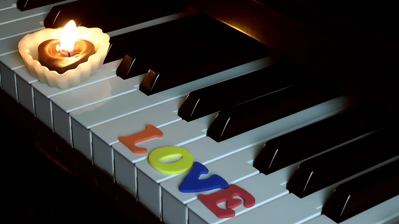 Stock Video Love Sign On The Piano Animated Wallpaper - Free Download