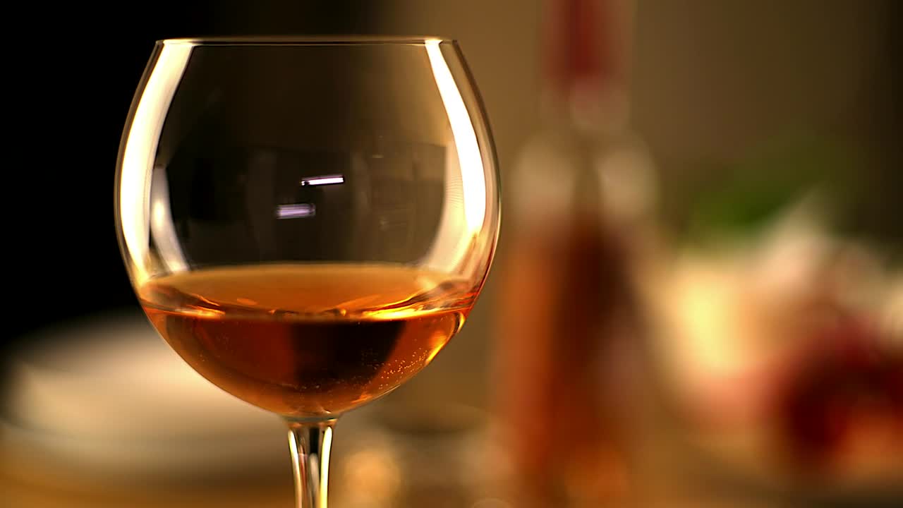 Free Stock Video Shiny Wine Glass Close Up Live Wallpaper - Free Download