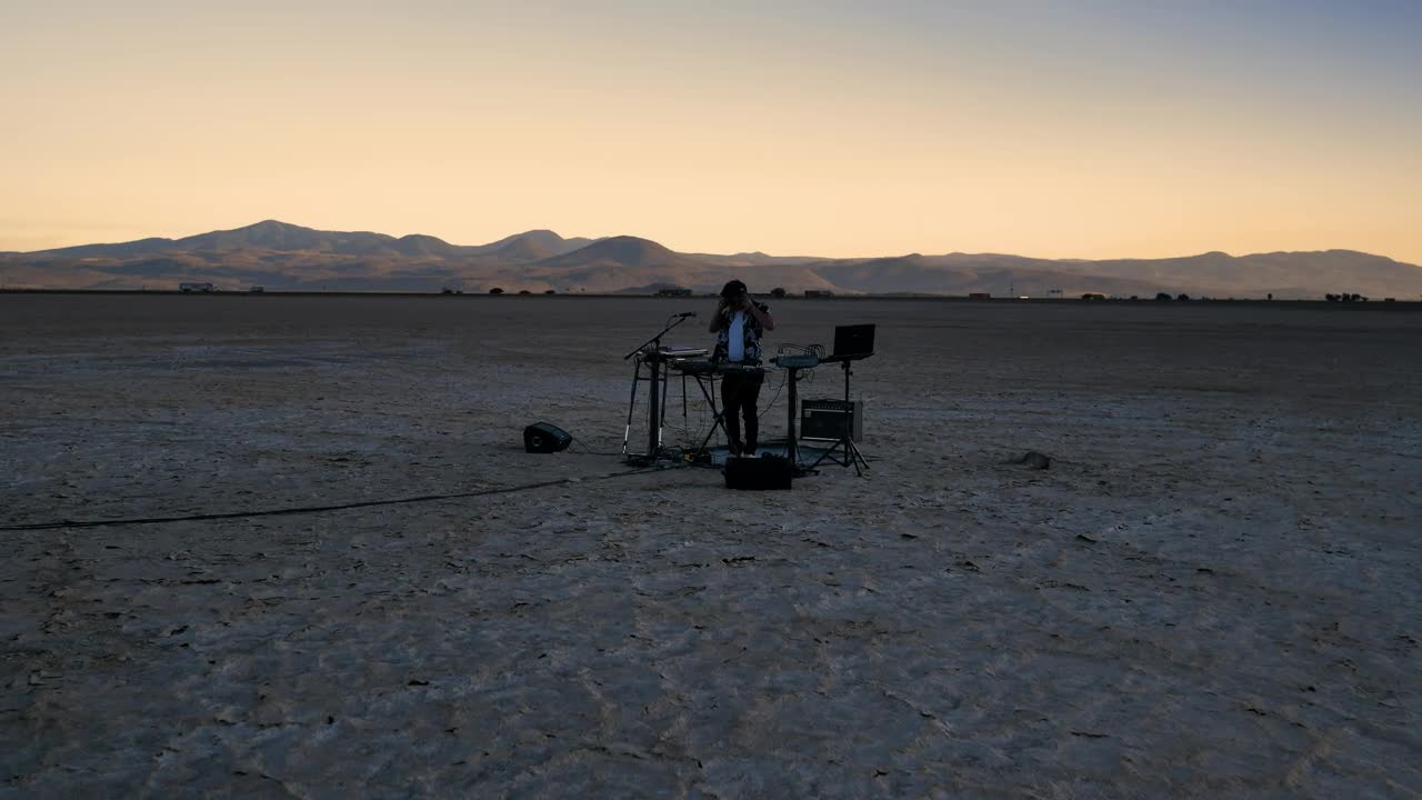 Stock Video Dj With His Equipment In The Middle Of A Big Live Wallpaper For PC - Free Download