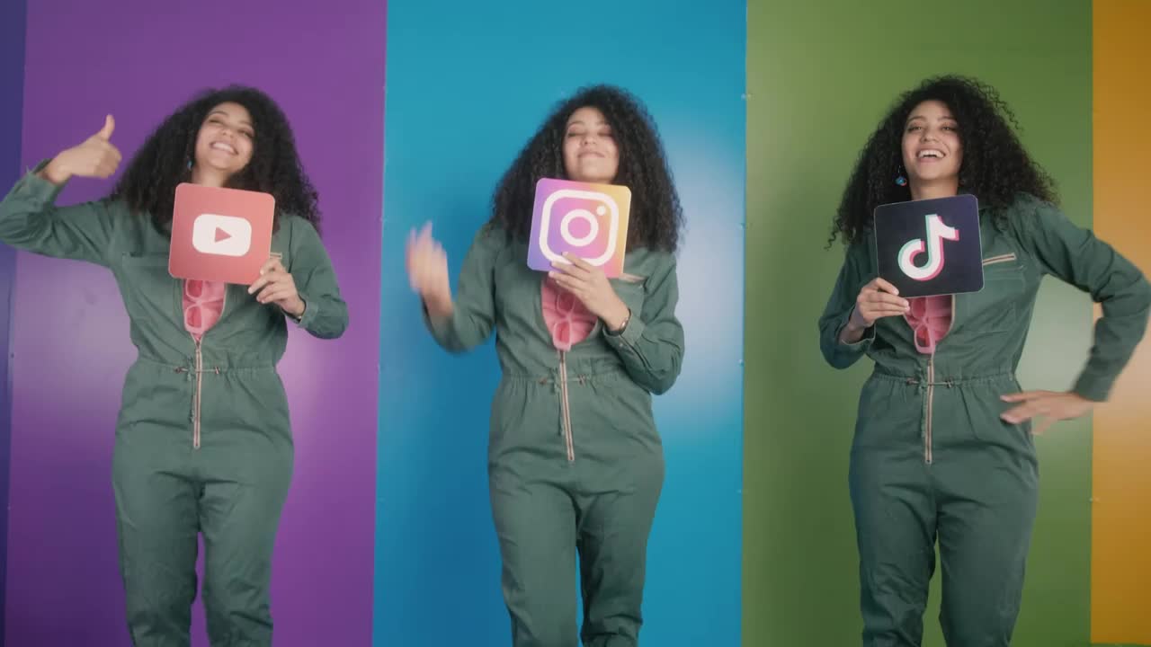 Video Stock Promotion For Social Networks With A Smiling Girl Live Wallpaper Free - Free Download