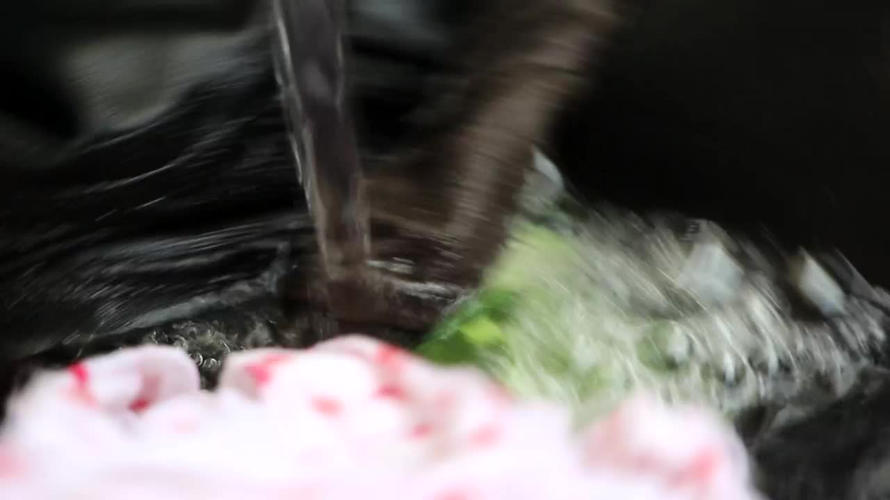 Video Stock Clothes In A Washing Machine Live Wallpaper For PC - Free Download