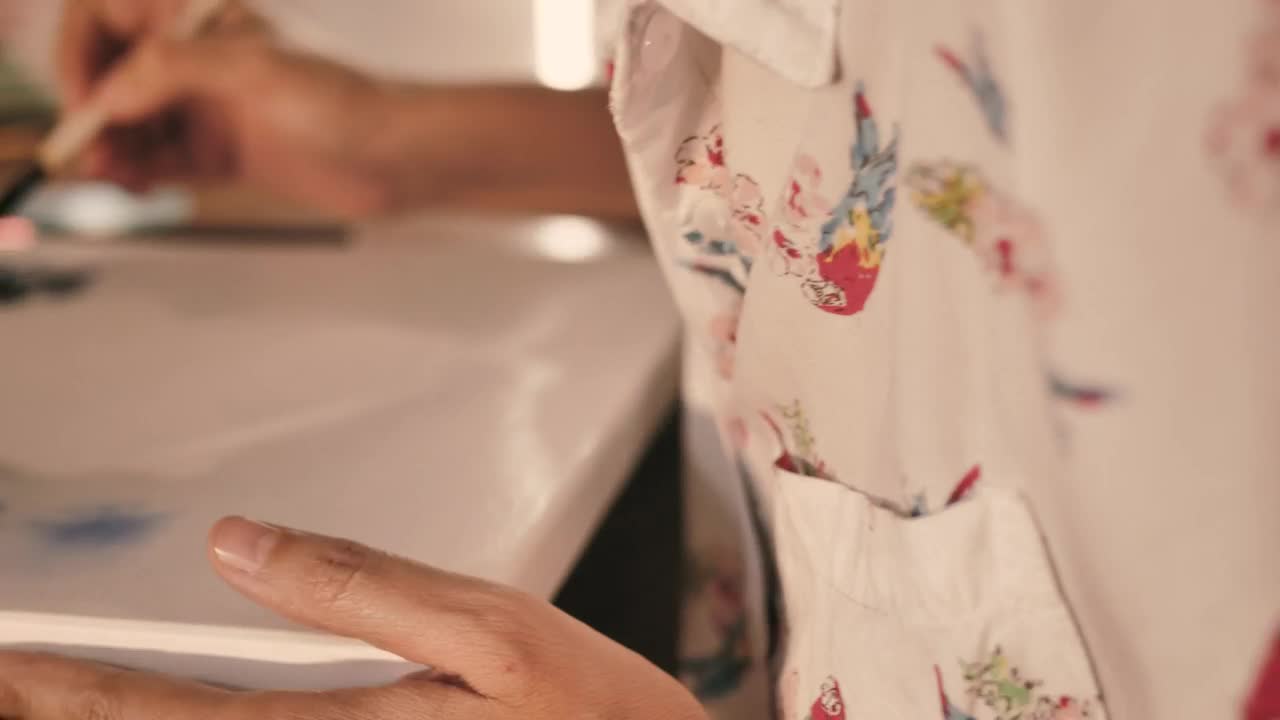Stock Video Hands Painting With Watercolors Close Up Animated Wallpaper - Free Download