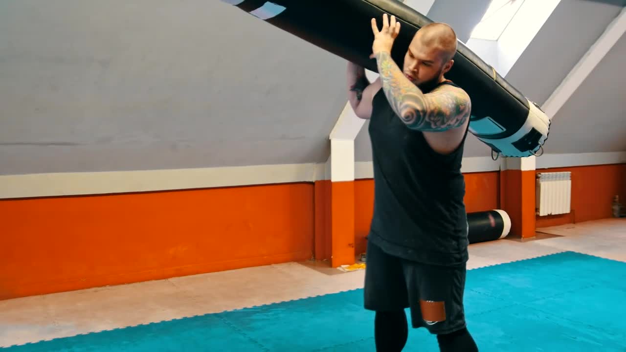 Stock Video Big Man Doing Heavy Exercise In A Gym Live Wallpaper For PC - Free Download