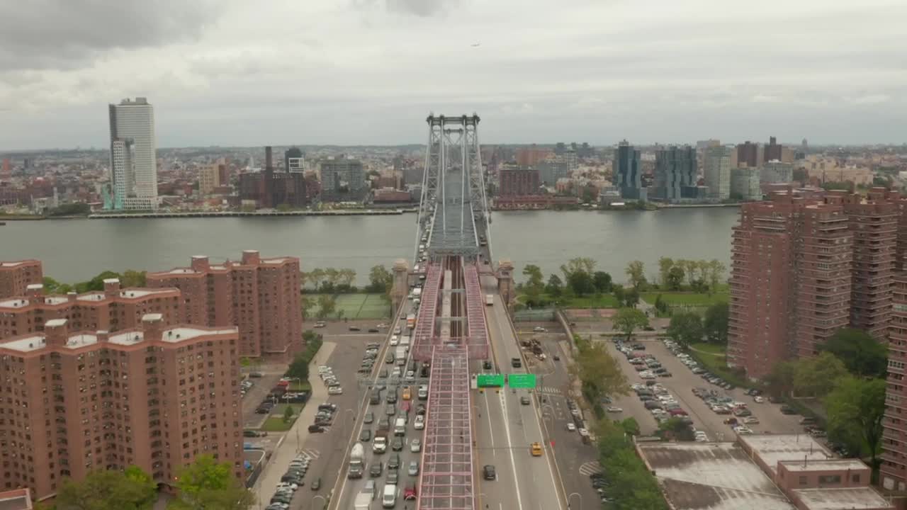 Stock Video Panoramic View Of The River And Williamsburg Bridge Live Wallpaper - Free Download